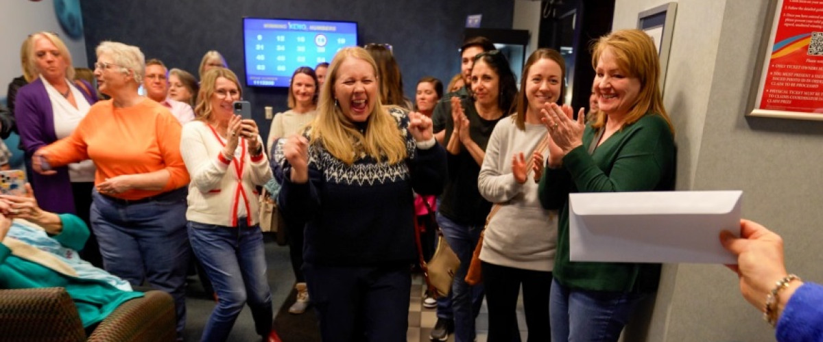 Ils gagnent au Powerball… Grâce au prof de maths de leur école !