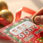 Un homme de Caroline du Nord transforme ses cadeaux de Noël en un gain de loterie de 1 million de dollars