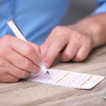 Un fermier retraité de Caroline du Nord gagne 2 millions de dollars à la loterie Powerball après avoir joué pendant 10 ans